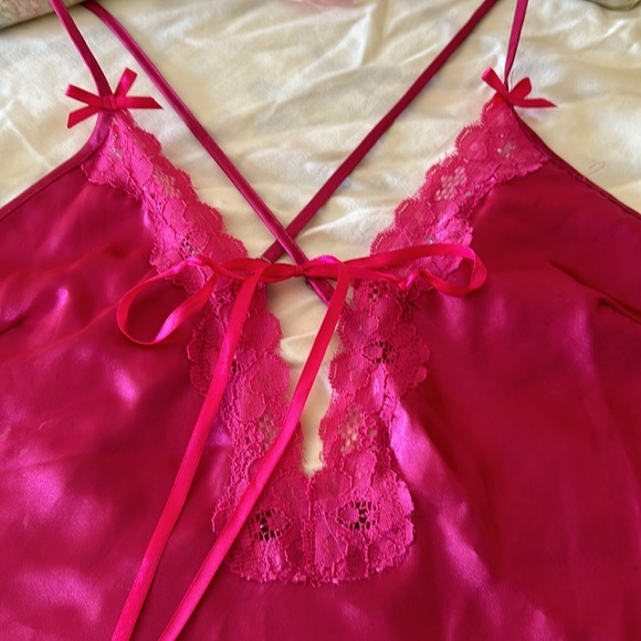 La vie en rose satin nighty, lingerie, size medium, dark pink - Picture 4 of 8